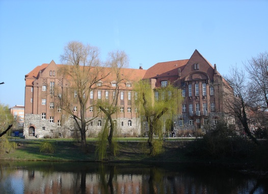 Primo-Levi-Gymnasium.jpg